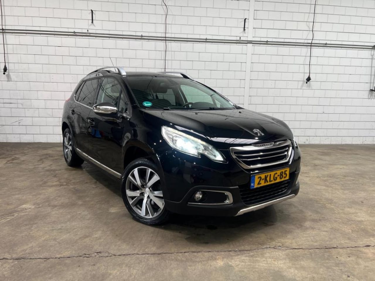 Peugeot 2008 - 1.6 VTi Féline |Pano|Leder|Trekhaak|Cruise - AutoWereld.nl