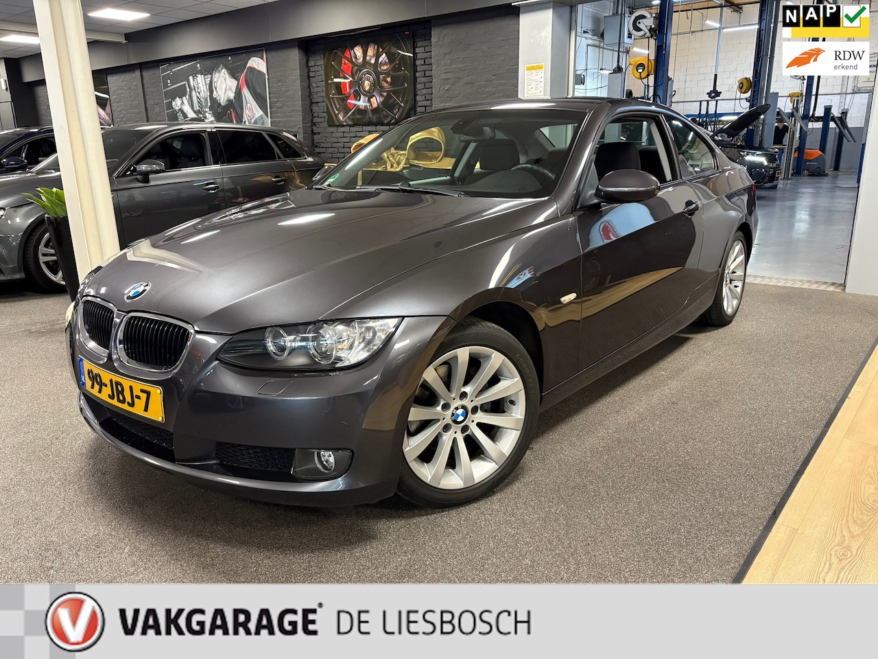 BMW 3-serie Coupé - 320i Corporate Lease Executive 320i Corporate Lease Executive - AutoWereld.nl