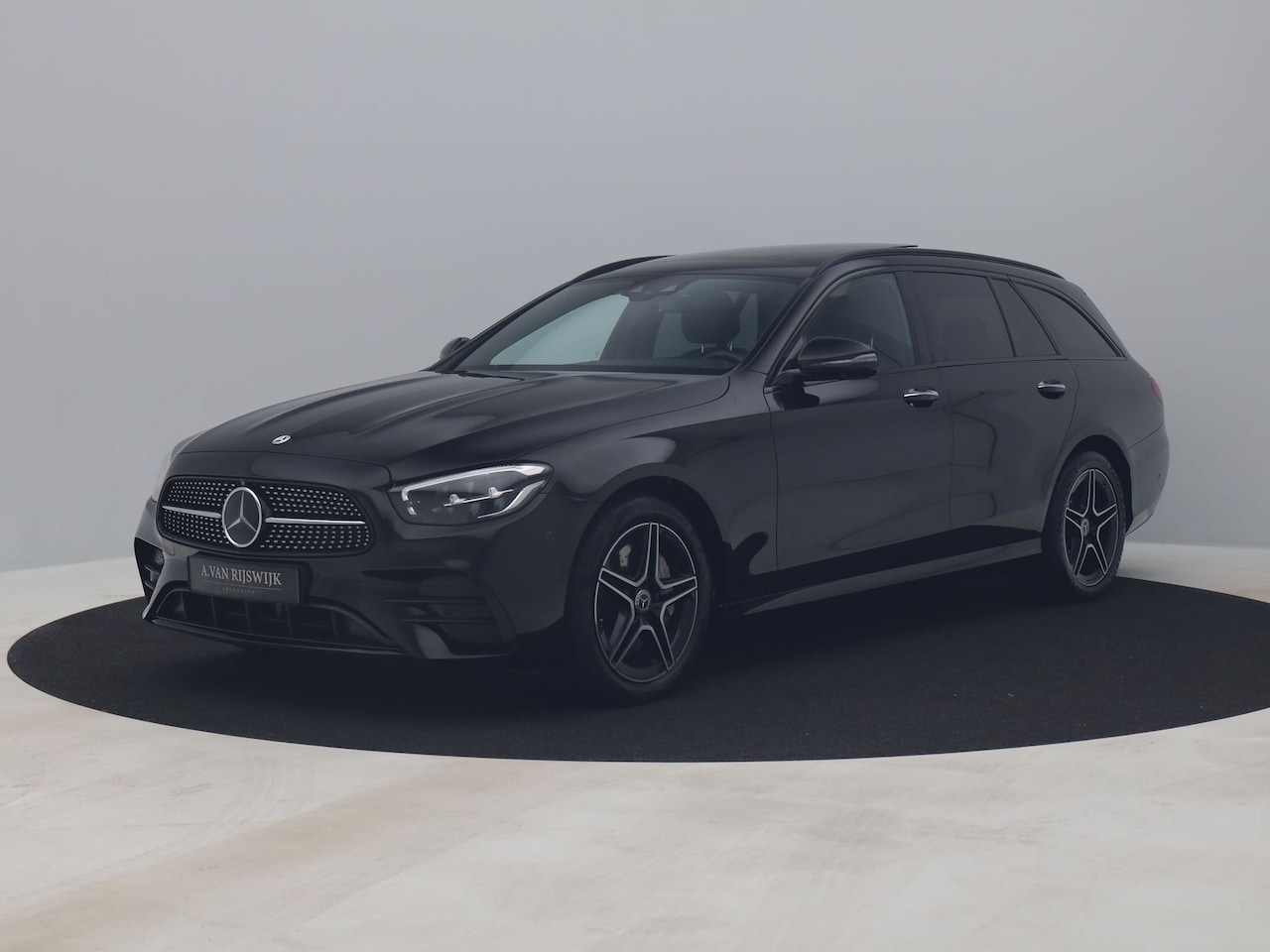 Mercedes-Benz E-klasse Estate - 300 e AMG Line | PANO | NIGHT | 360° | BURMESTER | HUD | MEMORY - AutoWereld.nl