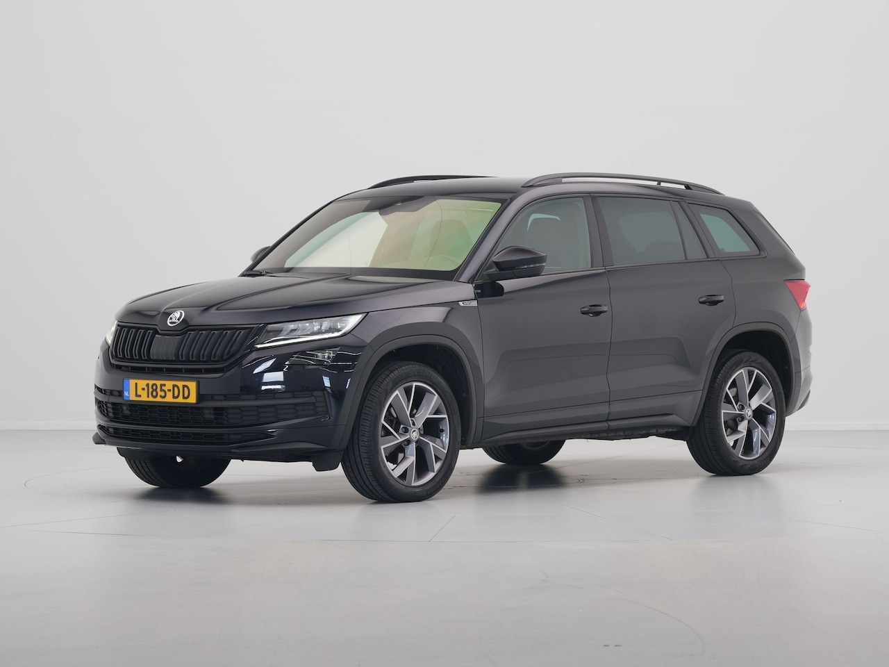 Skoda Kodiaq - 1.5 TSI 150pk DSG Sportline Business Navigatie Wegkl. trekhaak Stoelverwarming Elek. klep - AutoWereld.nl