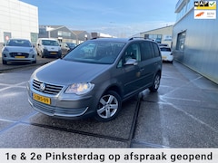 Volkswagen Touran - 1.6 Trendline/7 persoon/ 3e EIG/1jaar apk/ dealeronderhouden/ airco/ stoelverwarming/ park