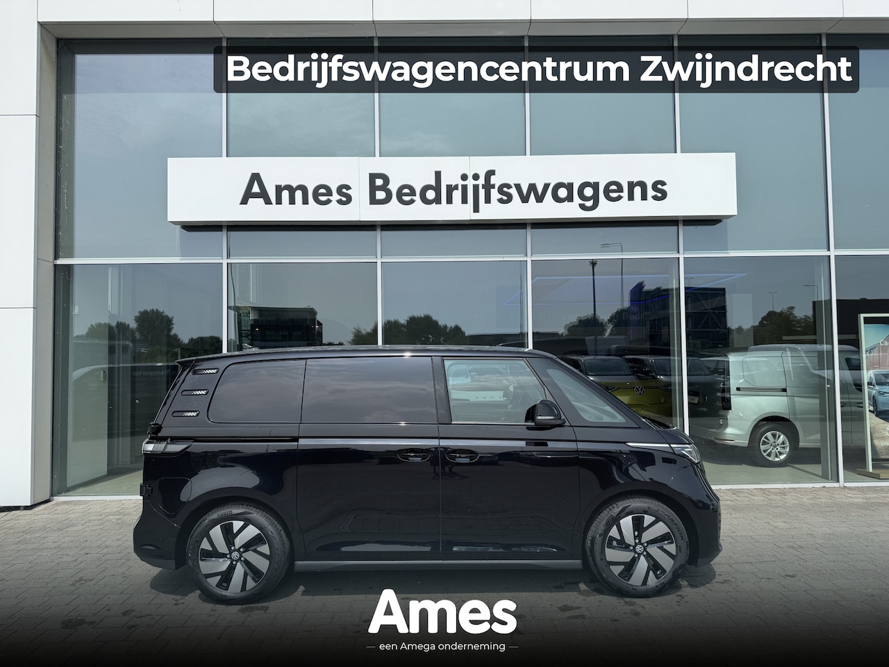 Volkswagen ID. Buzz Cargo - Bulli edition 79 kWh 286 PK | Trekhaak | 3 Zits | App Connect | Camera - AutoWereld.nl