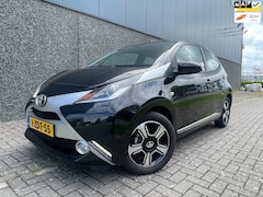Toyota Aygo - 1.0 VVT-i x-clusiv/NAVI/CAMERA/CLIMATE/KEYLESS/