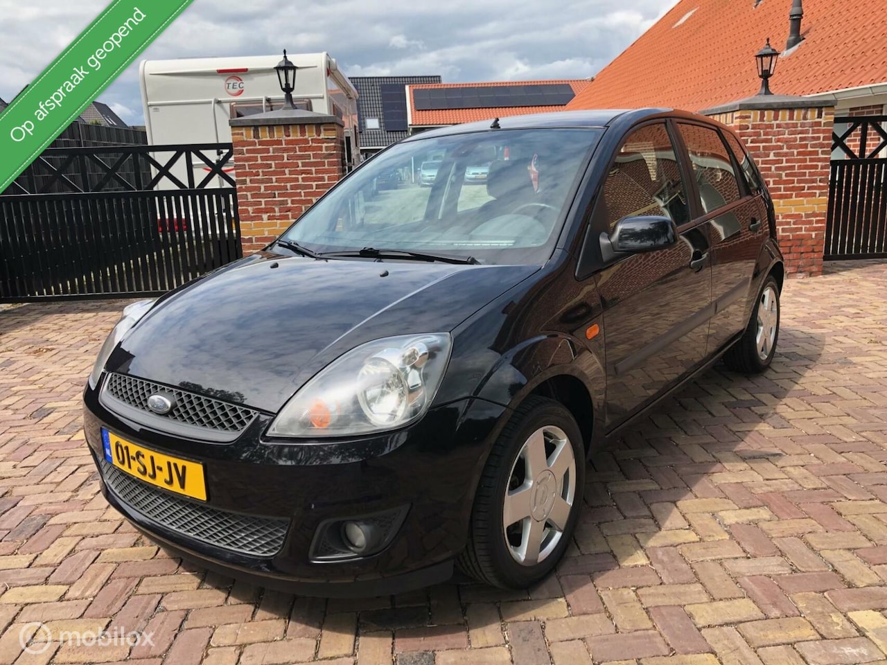 Ford Fiesta - 1.4-16V Futura 5-deurs APK 01-2026 - AutoWereld.nl
