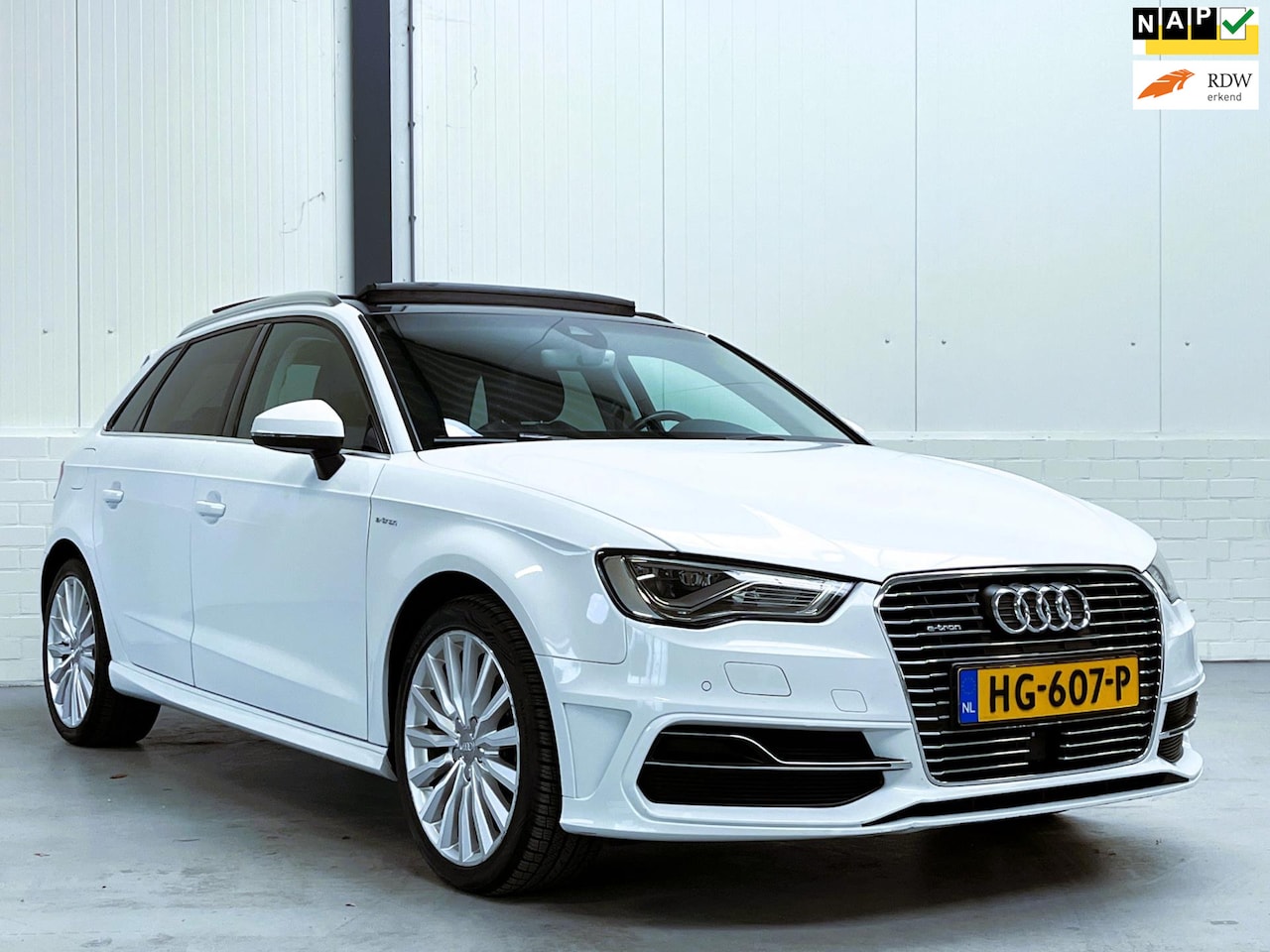 Audi A3 Sportback - 1.4 e-tron PHEV Pano|Keyless|Adapief - AutoWereld.nl