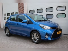 Toyota Yaris - 1.3 VVT-i Comfort 5-Deurs * Camera / Navi / 68.748Km