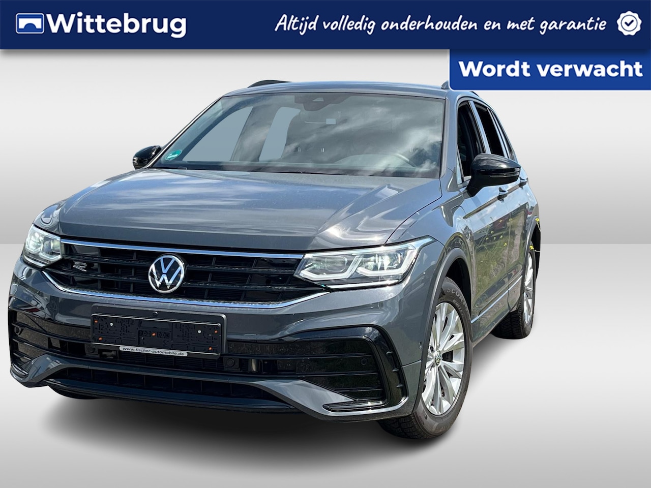 Volkswagen Tiguan - 1.4 TSI eHybrid R-Line Business+ / Zwenkbare trekhaak / 20 Inch / Black Style / Stuur & St - AutoWereld.nl