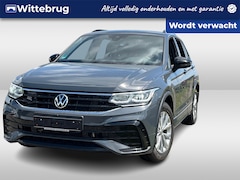 Volkswagen Tiguan - 1.4 TSI eHybrid R-Line Business+ / Zwenkbare trekhaak / 20 Inch / Black Style / Stuur & St