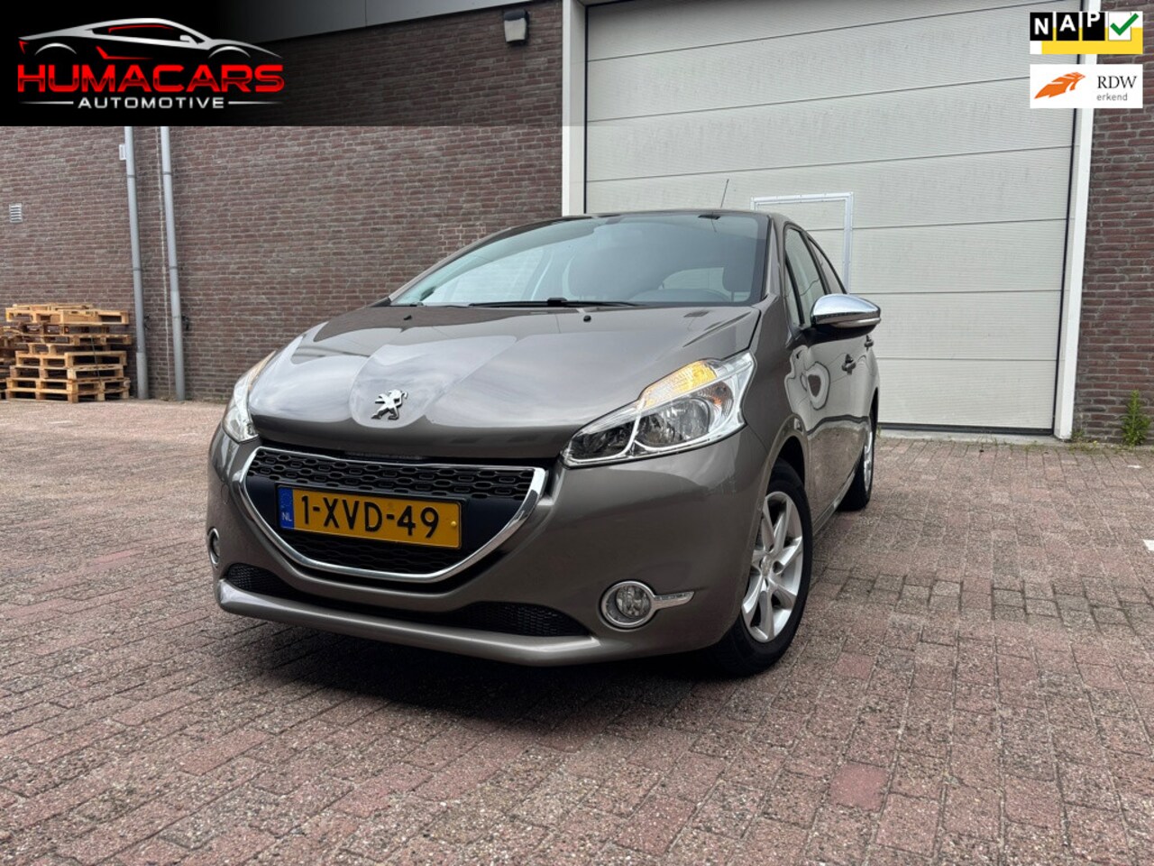 Peugeot 208 - 1.2 VTi Style - NAVI - Airco - Cruise - multi scherm bt - AutoWereld.nl