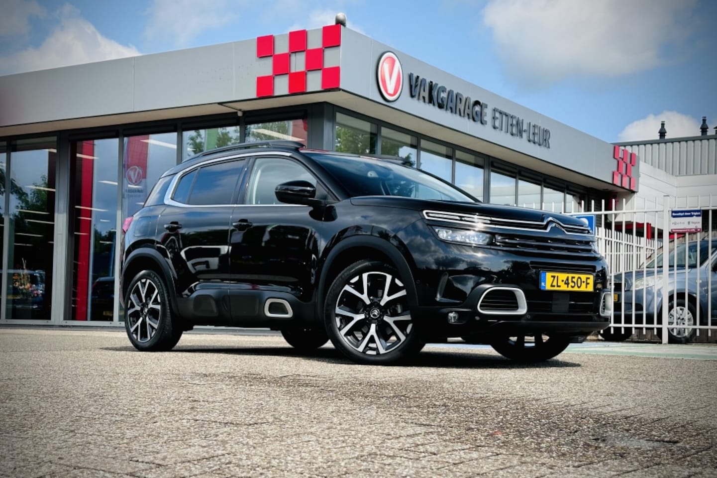 Citroën C5 Aircross - 1.6 PT Bns Plus/automaat/trekhaak/181pk - AutoWereld.nl