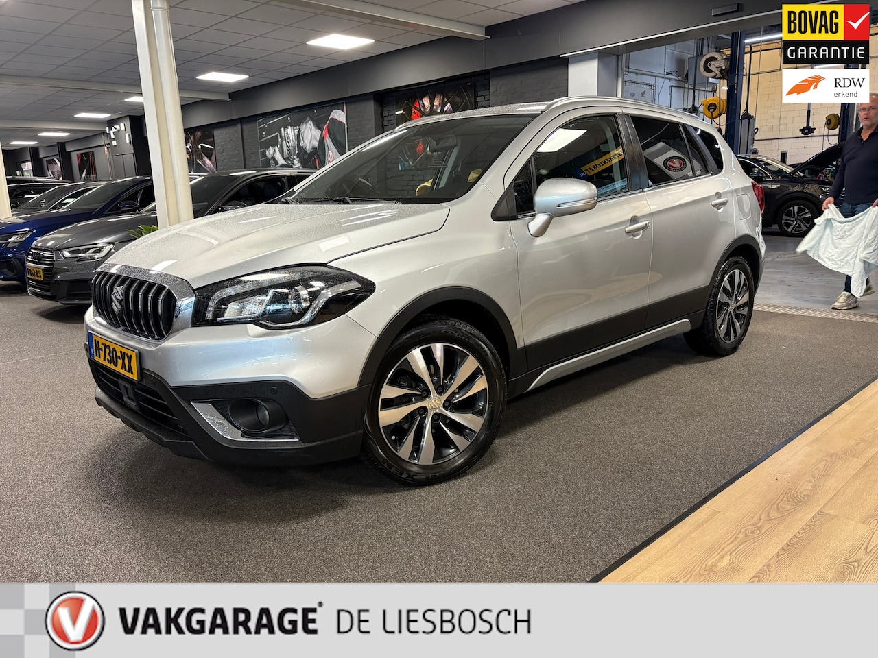 Suzuki S-Cross - 1.4 Boosterjet AllGrip High Executive 4x4 panorama-dak / leder / camera - AutoWereld.nl