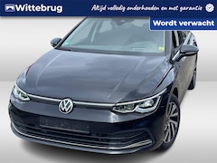 Volkswagen Golf - 1.4 eHybrid 204pkStyle DSG Automaat Navigatie / Trekhaak / Park assist / App-connect / IQ