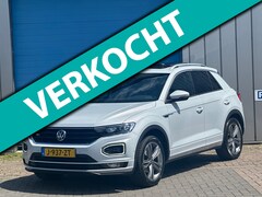 Volkswagen T-Roc - 1.5 TSI Sport R LINE PANO VIRTUAL CAMERA 1 EIG ORG NL AUTO