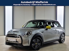 MINI Mini-Electric - Classic 33 kWh 184pk | Camera | Stoelverwarming | Draadloze lader
