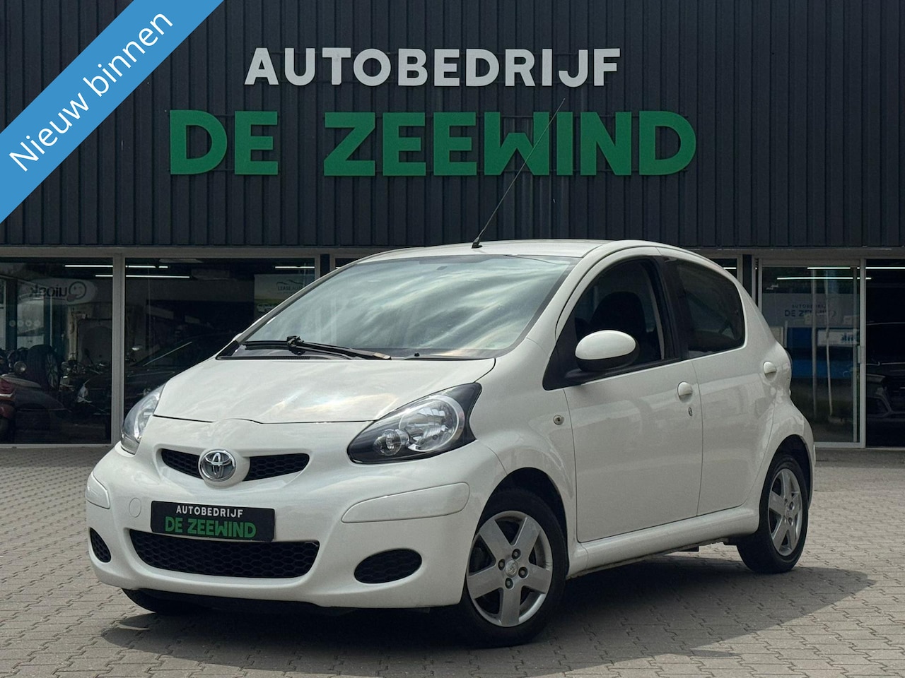 Toyota Aygo - 1.0-12V Comfort|5 deur's|wit|airco|nieuw APK - AutoWereld.nl