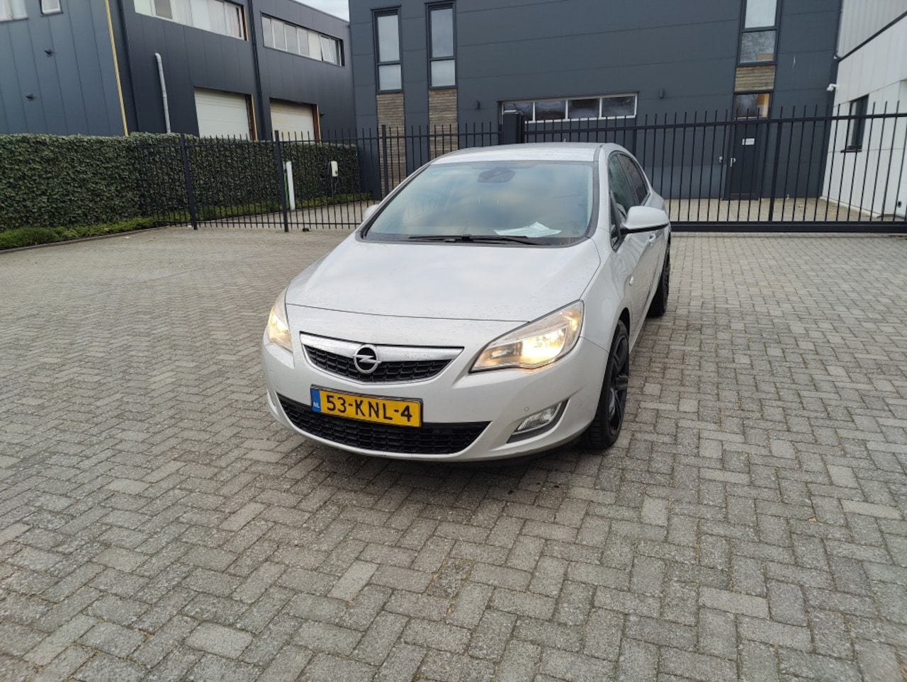 Opel Astra - 2.0 CDTi Edition Bj 2010 Automaat Export - AutoWereld.nl