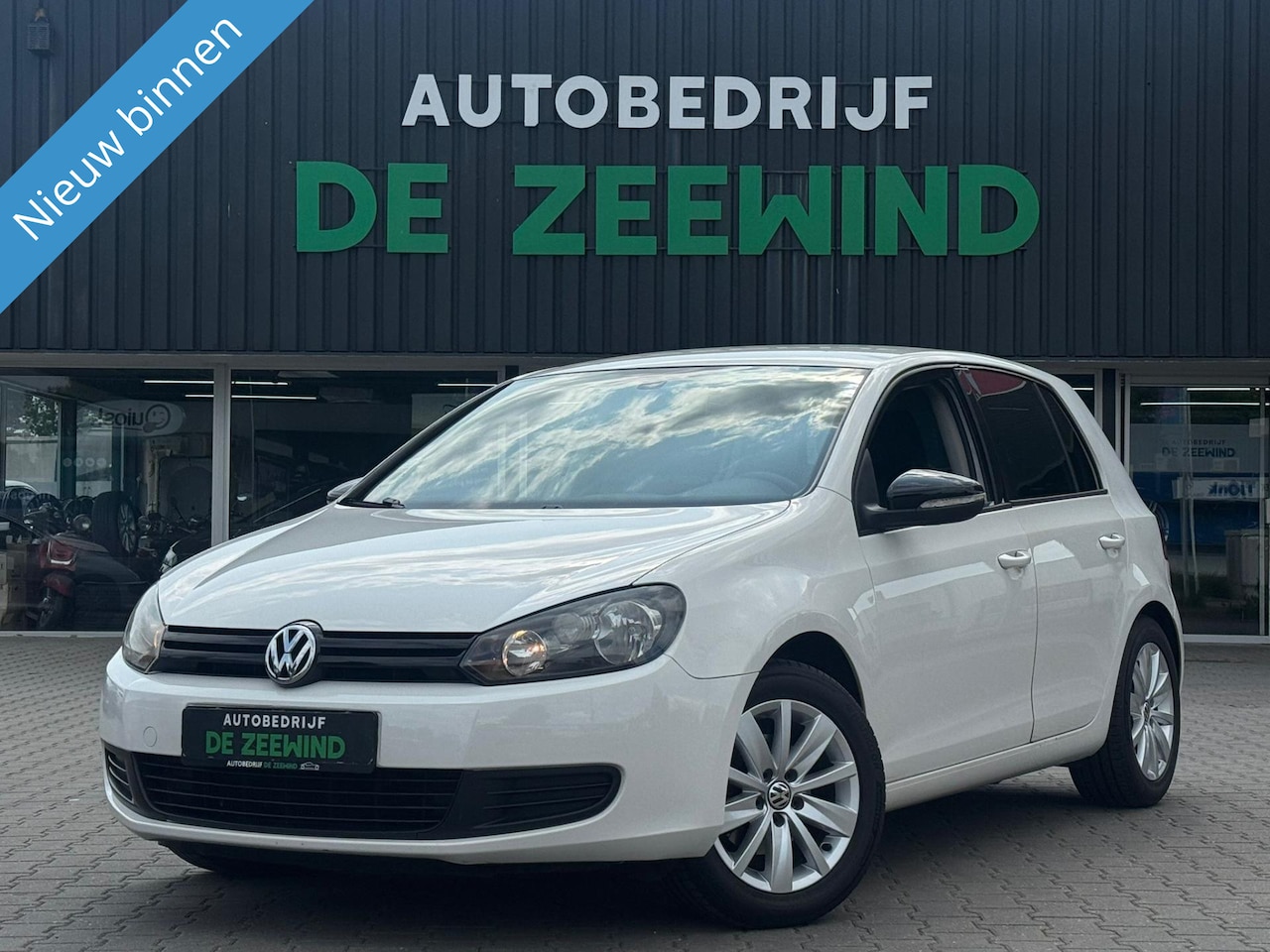 Volkswagen Golf - 1.2 TSI Trendline BlueMotion|Navi|Rijklaar - AutoWereld.nl