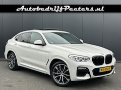 BMW X4 - xDrive20i M Sport Shadow P-dak Sfeerlicht 23dkm NL-auto