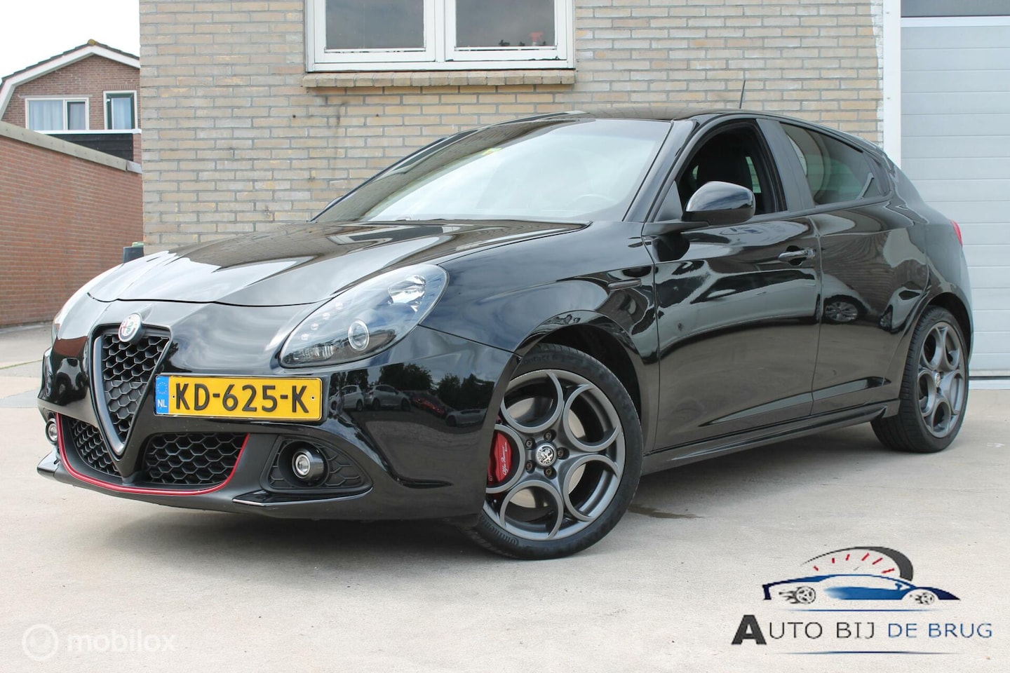 Alfa Romeo Giulietta - 1.4 Turbo MultiAir Super automaat 170PK Trekhaak Navi clima - AutoWereld.nl