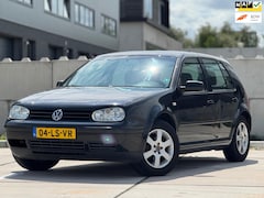 Volkswagen Golf - 1.4-16V Ocean | Airco | Elektrische spiegels en ramen | Trekhaak | Bluethooth