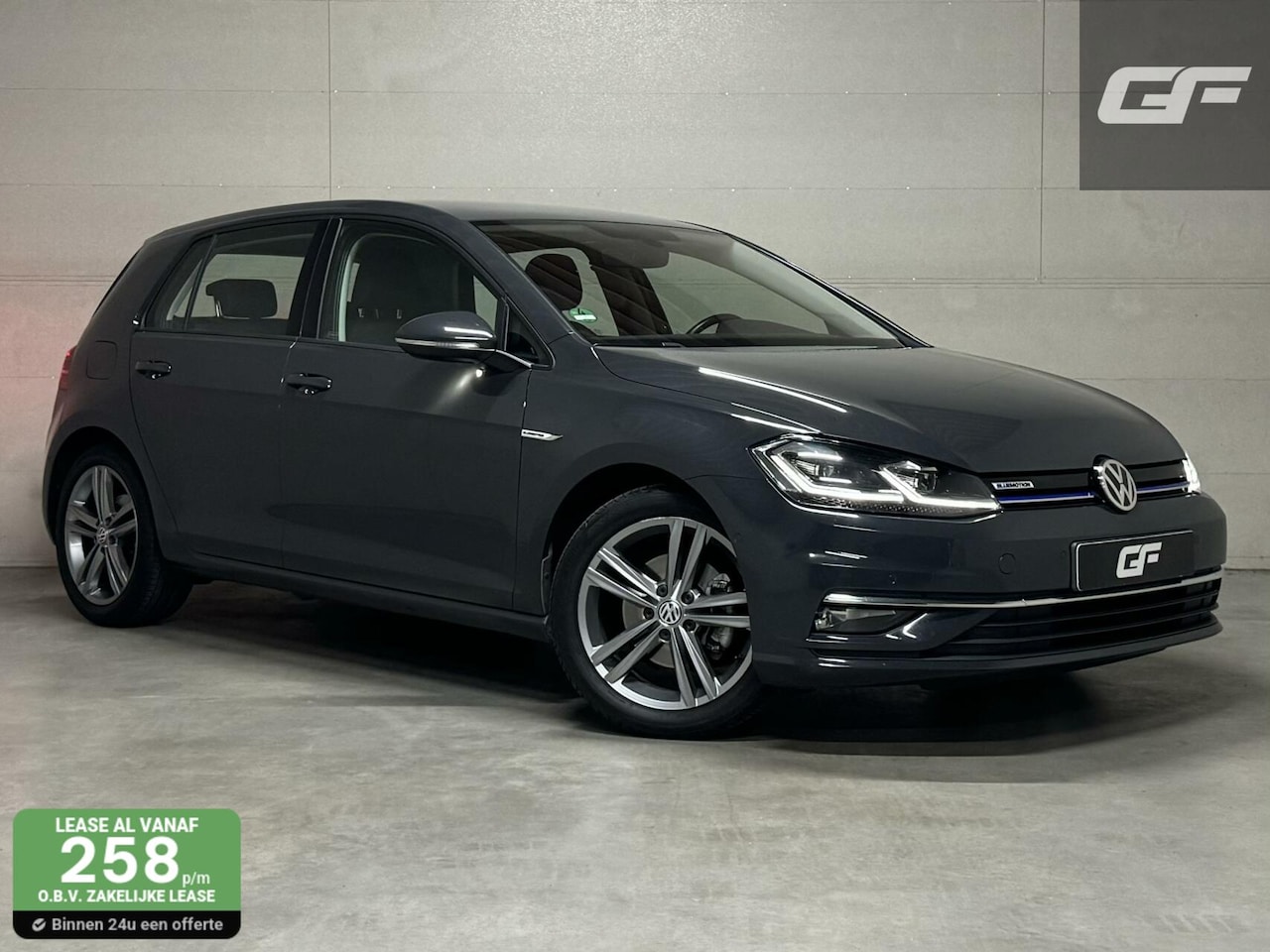 Volkswagen Golf - 1.5 TSI 17'' R-Line Massage ACC Carplay NAP - AutoWereld.nl