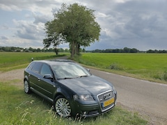 Audi A3 Sportback - 1.8 TFSI Attraction Dubbel S-Line pakket / Xenon / Lees tekst! / Zeer veel onderhoud / ALLE opties muv panodak