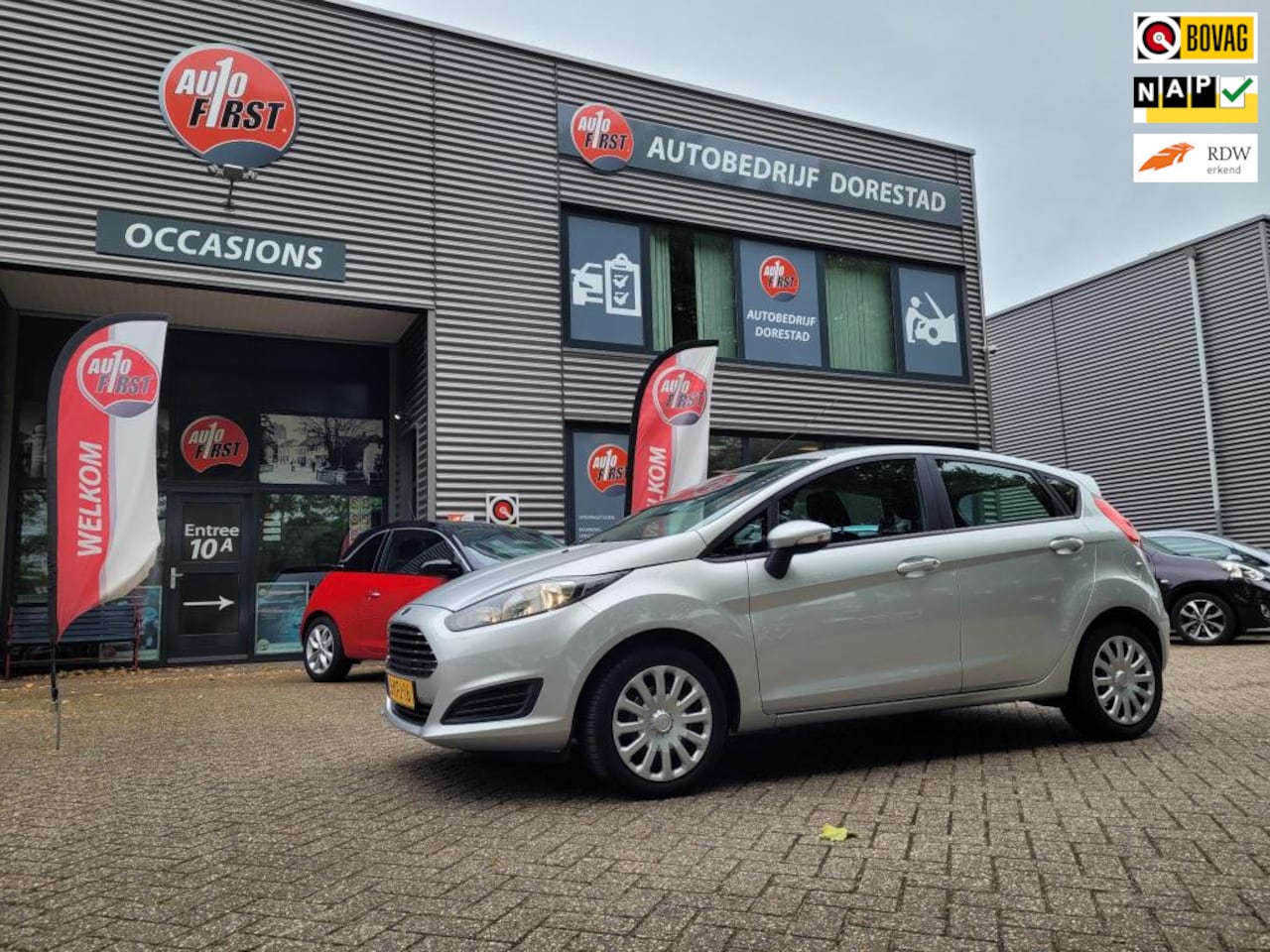 Ford Fiesta - 1.0 Champion| zeer lage kilometerstand| airco| elektrische ramen| distributie vervangen| d - AutoWereld.nl