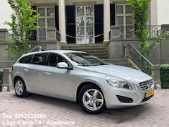 Volvo V60 - 1.6 T3 Kinetic Navi Climate Cruise Ctr Lmv Pdc Trekhaak