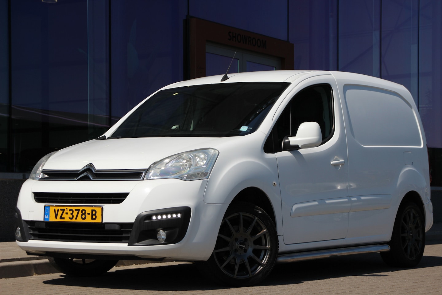 Citroën Berlingo - 1.6 BlueHDI 75 | Navi | Airco | Cruise - AutoWereld.nl