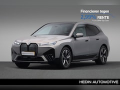 BMW iX - xDrive40 Business Edition Plus 77 kWh | Glazen Panoramadak met Sky Lounge | Driving Assist