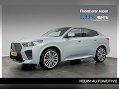 BMW iX2 - xDrive30 65kWh | M Sportpakket Pro | M Adaptief onderstel | Comfort Access | Trekhaak met