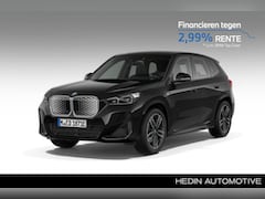BMW iX1 - eDrive20 67 kWh | Comfort Access | Achteruitrijcamera | Glazen panoramadak | Elektrisch ve