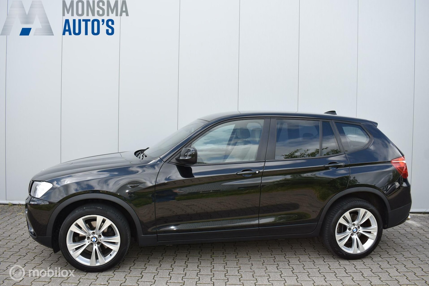 BMW X3 - xDrive20i High Exe Sapphirschwarz Clima Cruise Leder 19" LMV Afn. trekhaak - AutoWereld.nl