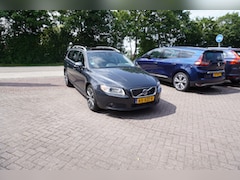 Volvo V70 - 1.6 T4 Limited Edition AUTOMAAT ADD CRUISE OPEN DAK CAMERA V+A LEER