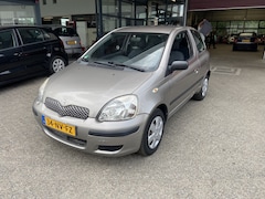 Toyota Yaris - 1.0 VVT-i Idols