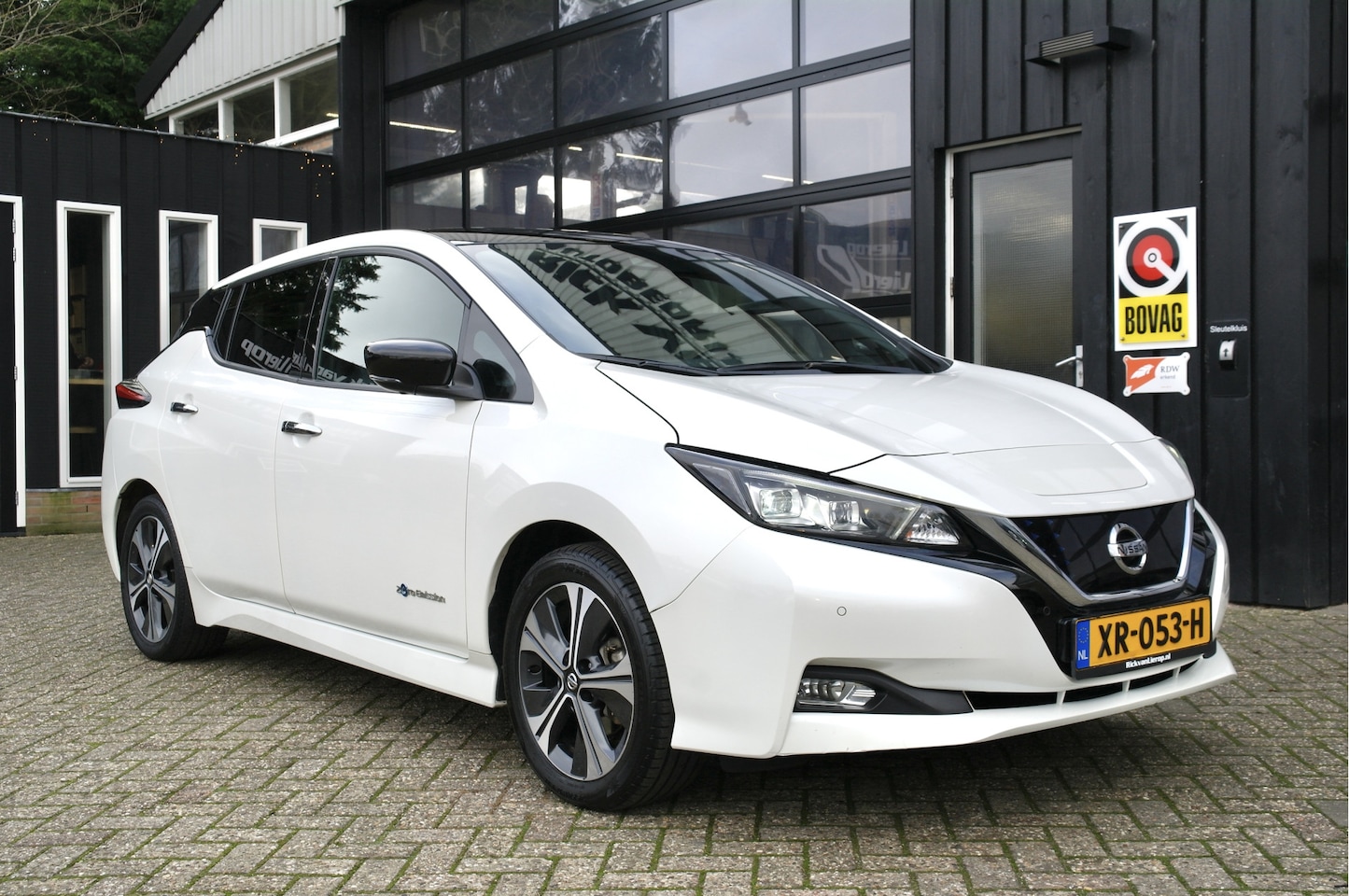 Nissan LEAF - Tekna 40 kWh | Leder | Camera | NL-Auto | 360 - AutoWereld.nl