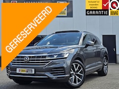 Volkswagen Touareg - 3.0 TSi 381PK eHybrid 4M. LUCHTV. PANO DYNAUDIO