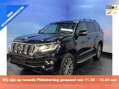 Toyota Land Cruiser 150 - EXECUTIVE 5-peroons Bomvol