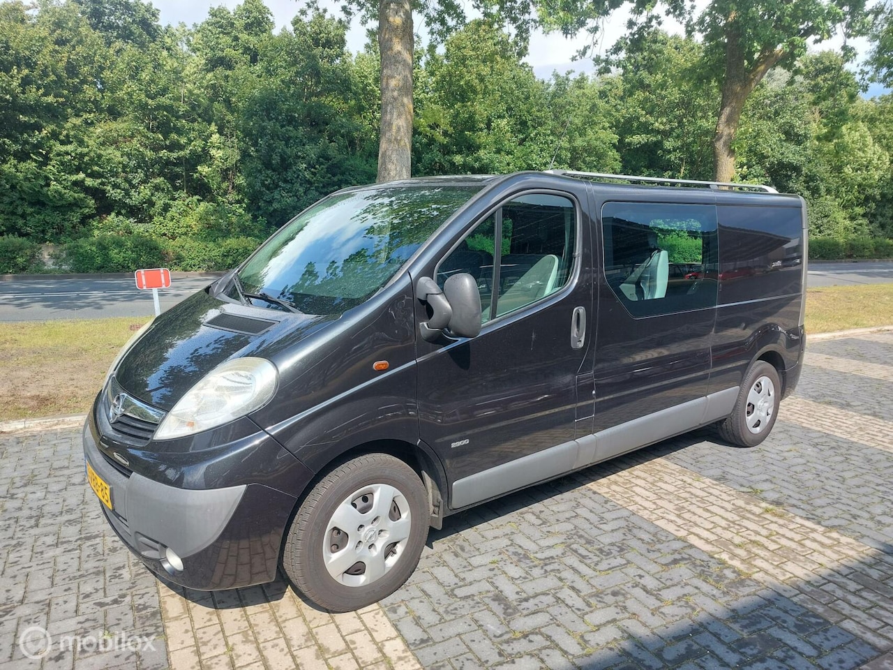 Opel Vivaro - 2.5 CDTI L2H1 115pk Rolstoelbus Airco Marge - AutoWereld.nl
