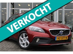 Volvo V40 Cross Country - T3 Summum | Verw. Voorstoelen | Trekhaak | Clima | Leder | 17" LMV | Navi