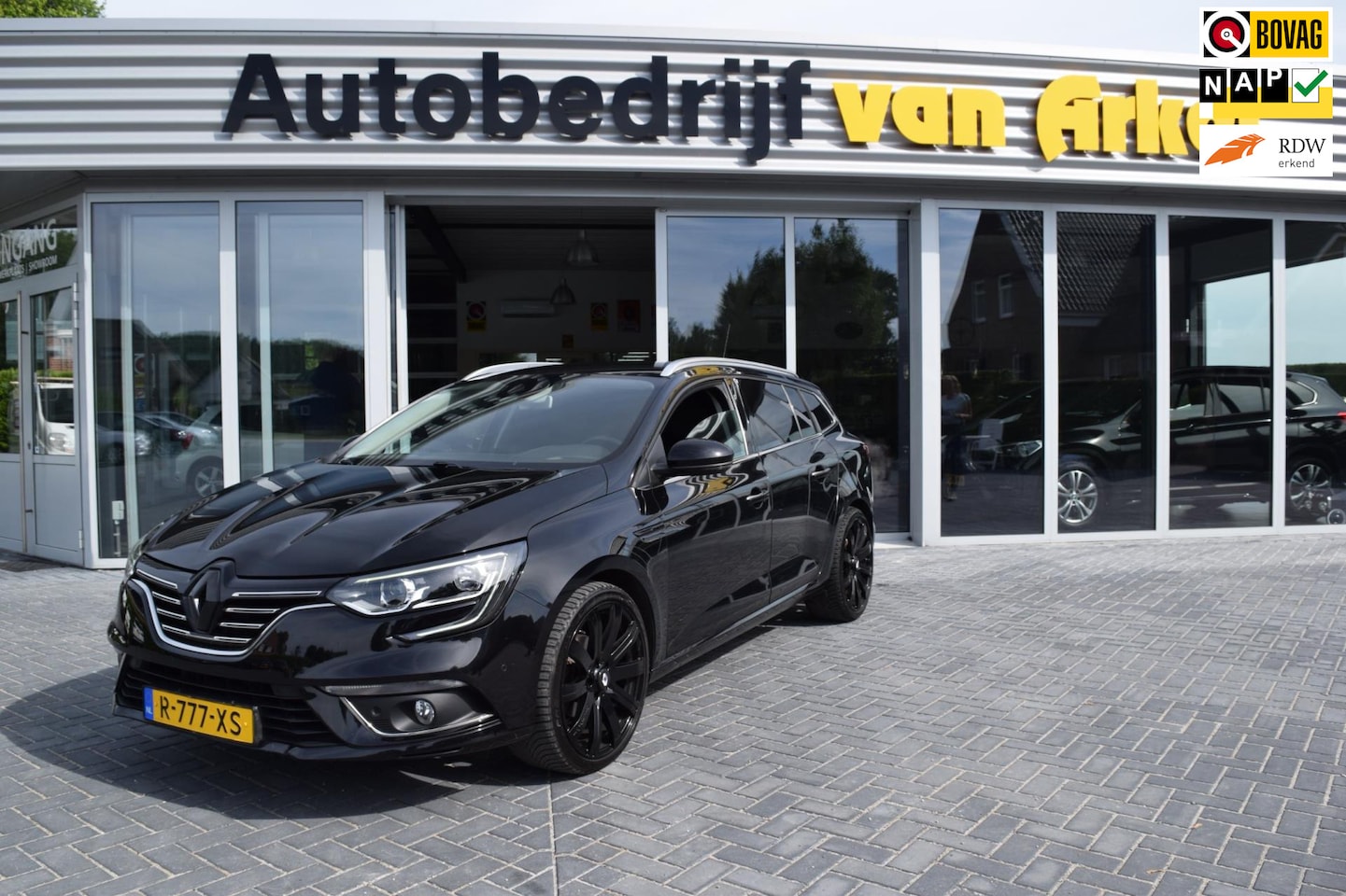 Renault Mégane Estate - 1.2 TCe Limited automaat trekhaak 19 inch - AutoWereld.nl