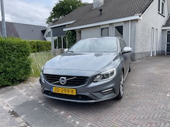 Volvo V60 - 2.0 D3 R-Design Business leder, standkachel, xenon, trekhaak