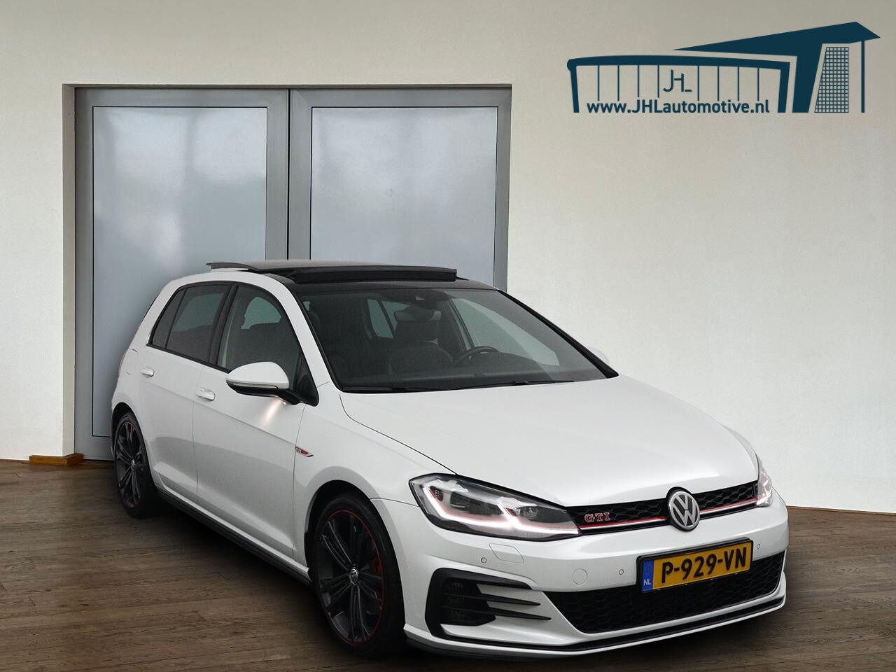 Volkswagen Golf - 2.0TSI GTI *PANO*LEER*ACC*LED*DCC*KEYLESS* - AutoWereld.nl