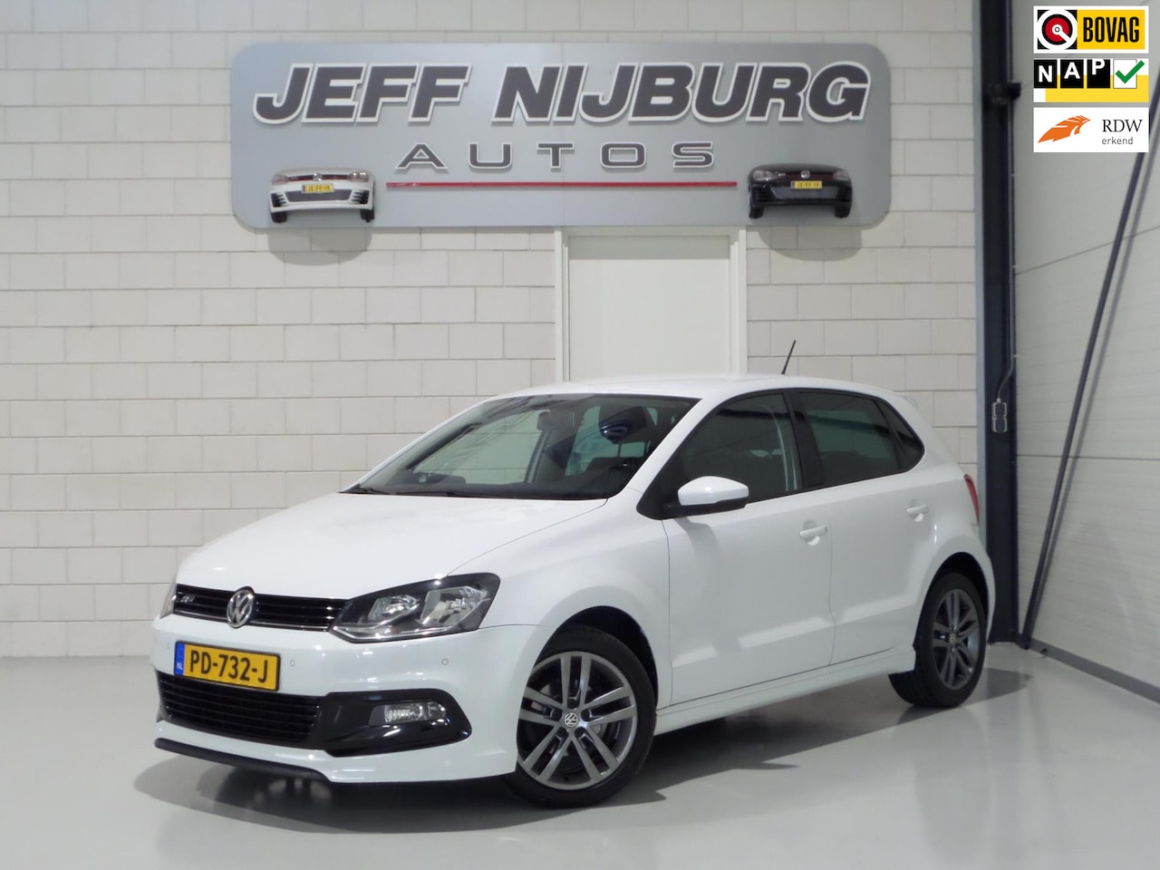 Volkswagen Polo - 1.2 TSI R-Line "Origineel NL!" Apple-Carplay Leer Navigatie Bluetooth Parkeersens, van 2e - AutoWereld.nl