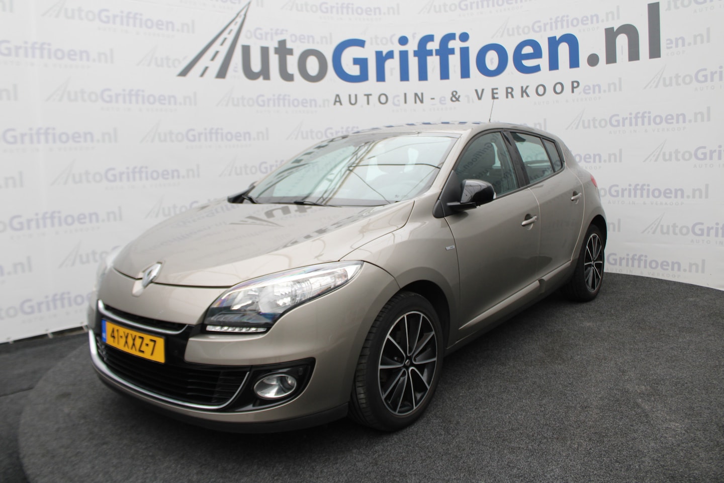 Renault Mégane - 1.2 TCe Bose keurige 5-deurs met trekhaak - AutoWereld.nl