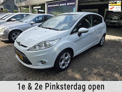 Ford Fiesta - 1.25 Titanium | ZO MEENEMEN | SCHADE RECHTER ZIJKANT |