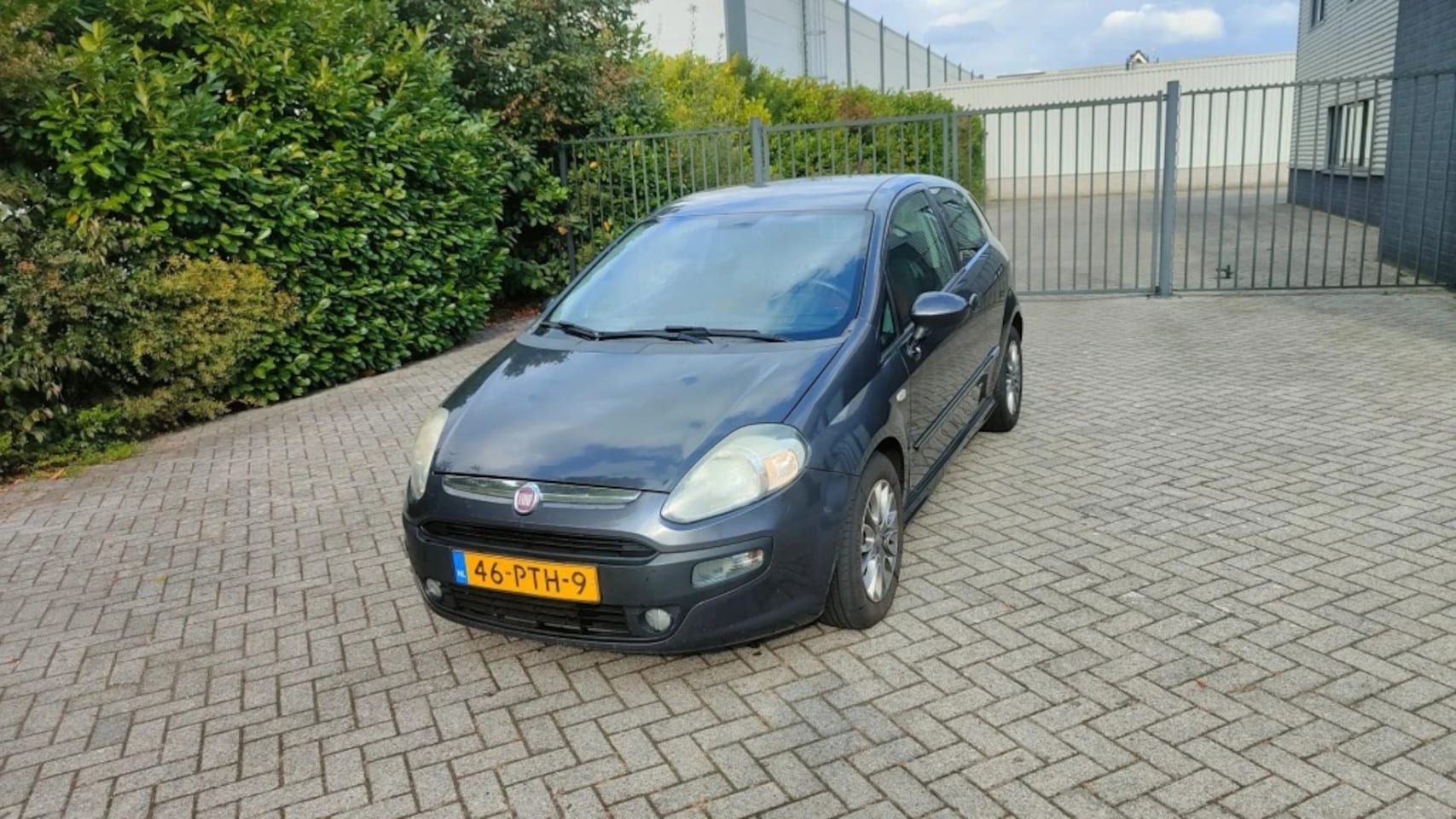 Fiat Punto Evo - 1.3 M-Jet Dynamic bj 2011 nw apk - AutoWereld.nl