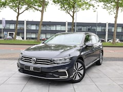 Volkswagen Passat Variant - GTE 1.4 TSI PHEV 218PK | Head-up | Virtual cockpit | Achteruitrijcamera | Adaptive | Massa