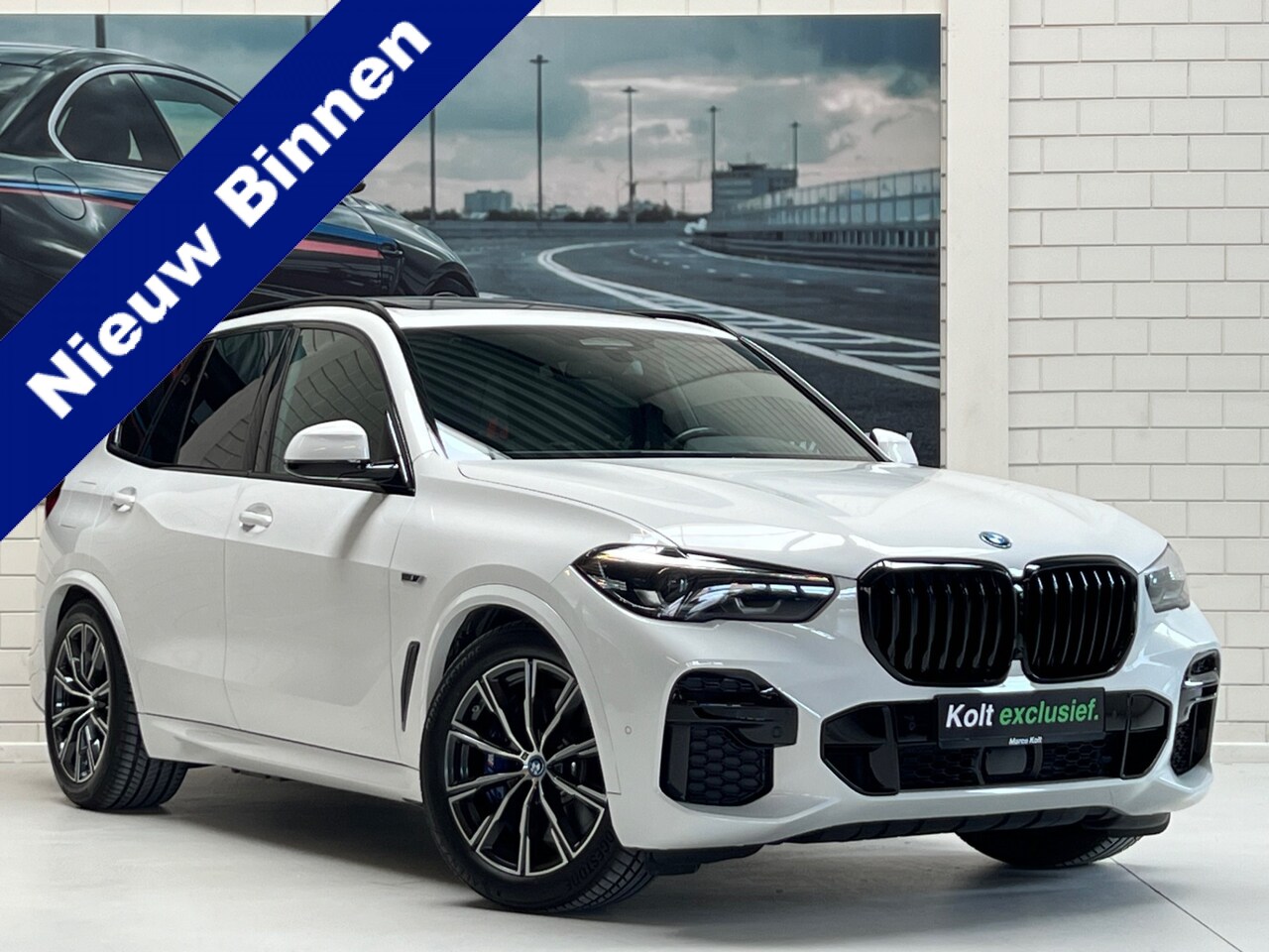 BMW X5 - xDrive45e High Executive M-Sport 394 PK Automaat / Luchtvering / Panoramadak / Apple CarPl - AutoWereld.nl