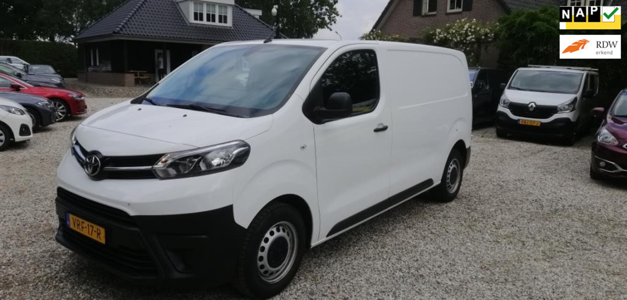 Toyota ProAce Worker - 2.0 D-4D Live 3P,Apple CarPlay, frisse bus - AutoWereld.nl